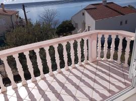 Bellevue, Hotel in Maslenica