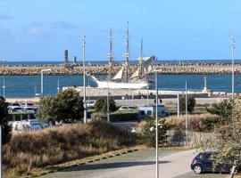 Studio plage, vue mer et dragon, garage pour moto, hotel sa Calais
