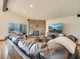 Hygge Haus - 2BD Lake View & Pet Friendly Retreat