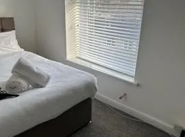 Comfortable 4BR Home Near Swansea Centre