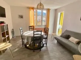 Appartement F3 à Amélie-les-Bains avec Wifi et climatisation portative pour 4 personnes - FR-1-703-200