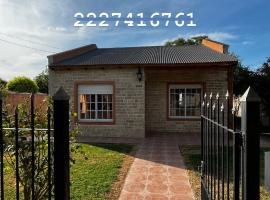 Alojamiento Maipú, hotel di Roque Pérez