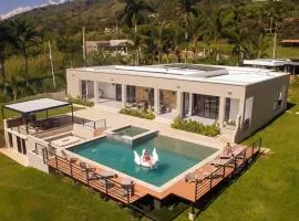 Villa with Pool, Jacuzzi, and Nature