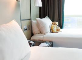Hyatt Place London Heathrow Airport, hotel di Hillingdon