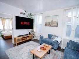 Pet Friendly Jersey City Apartment Near NYC Sleeps 6 with Easy Manhattan Access, hotel i Jersey City