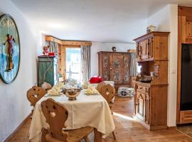Apartment Chesa Saira 2 by Interhome, Hotel in Surlej