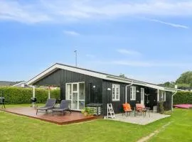 Holiday Home Bjarni - 180m from the sea by Interhome