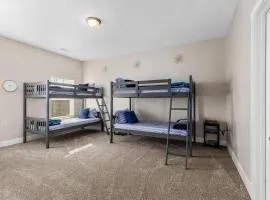 Modern 2BR & 2BA New Build Condo w Garage & Patio