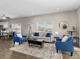 Modern 2BR & 2BA New Build Condo w Garage & Patio