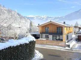 Apartment Glacier Loft Kitzsteinhorn 1 by Interhome