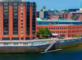 Saint John Harbourfront Hotel, hotel en Saint John