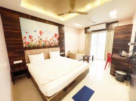 Hotel R Rohini, מלון בפורי