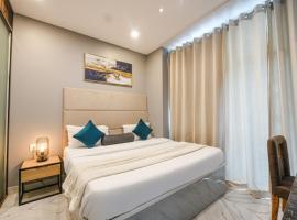 Hotel Velvet Dreams Inn & Banquet, hotel dengan parkir di Kharar