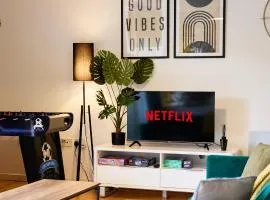 Luxury City Centre flat with Free Parking