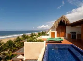Casa de Olas with panoramic views to the Ocean