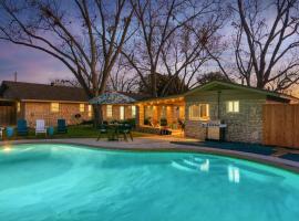 Poker Paradise and Pool Cabana, hotel din Austin