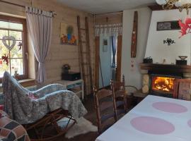 Agroturystyka LipoweWzgórze domek Danusia, Hotel in Tereszpol