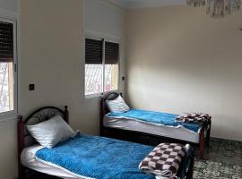 Tabriquet urban shared room, готель у місті Сале