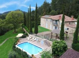 Holiday Home in Montecastelli Pisano mit beheiztem Whirlpool by Interhome