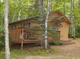 Quintessential Northwoods - Traditional Cabin - Parking - Fast Wi-Fi CB03