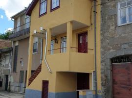 Holiday Home Haus der Schwäne - Geopark Serra da Estrela by Interhome, hotel din São Paio