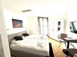 Apartment Studio im Zentrum- Schwimmbad und 400m von Skiliften entfernt by Interhome