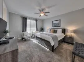 Entrada 611 - 4BR Luxury Townhome, Pool, Hot Tub, Garage