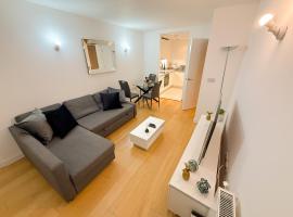 Cozy beautiful 1 bed flat 3 min walk to the tube, Hotel in Hayes