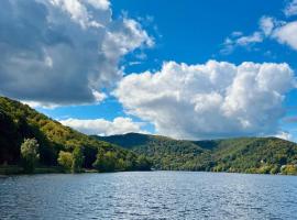 Haus Eifelglück am Stausee Obermaubach, hotel u gradu Kreuzau