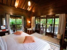 Rinjani Ranch - Rustic wooden villa in Tetebatu Lombok