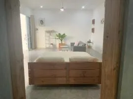 Studio Thakhek-private loft with terasse