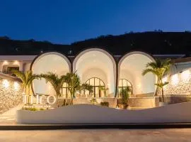 Théo Privé Kohlarn by Tc villa on beach