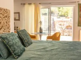 Studio le nid avec piscine partagee