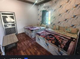 Hotel Krishna palace and restaurant, hotel u gradu Rīngas