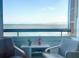 27m with terrace - first row sea view