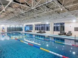 Golden Eagle Summit Hotel Downtown