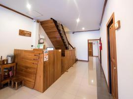 Thongphaphum Place, hotelli kohteessa Thong Pha Phum