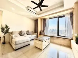 French Vintage Luxury 2BR Suites at Georgetown