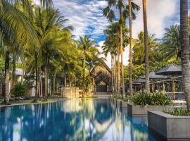 Twinpalms Phuket, hotel poblíž významného místa The Plaza Surin, Surin pláž