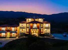 ELIVAAS Terra Cove 6 BHK Villa with Surreal Views