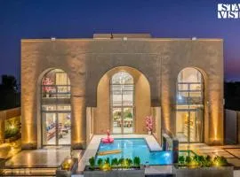 StayVista at Blume Villa with Pool, BBQ