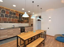 Wanderlust Guest House Prime Location, hotel v mestu Yerevan