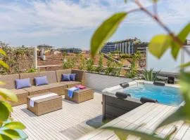 Milan Central Penthouse with Terraces, Jacuzzi & Garage