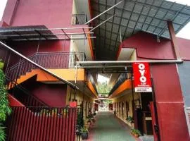 OYO 1720 A2b Residence