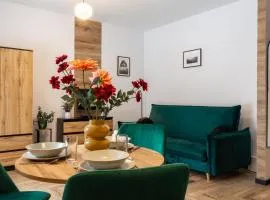 Kameralne Studio z Wielkim Tarasem przy Lesie - Garaż