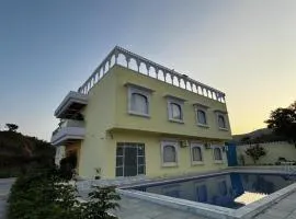 Amber Villa