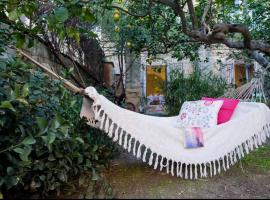 Casa di nonna Maria, hotel v destinaci Pietraperzia