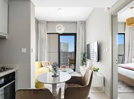 Premium 1 BDR in Zada Tower-Business Bay
