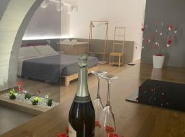 Archome Luxury Apartment、ブリンディジのホテル