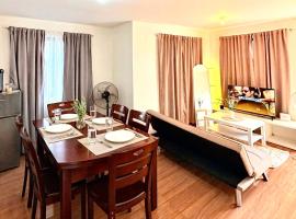 Cozy Family Home with Free Parking, hotell i Candelaria